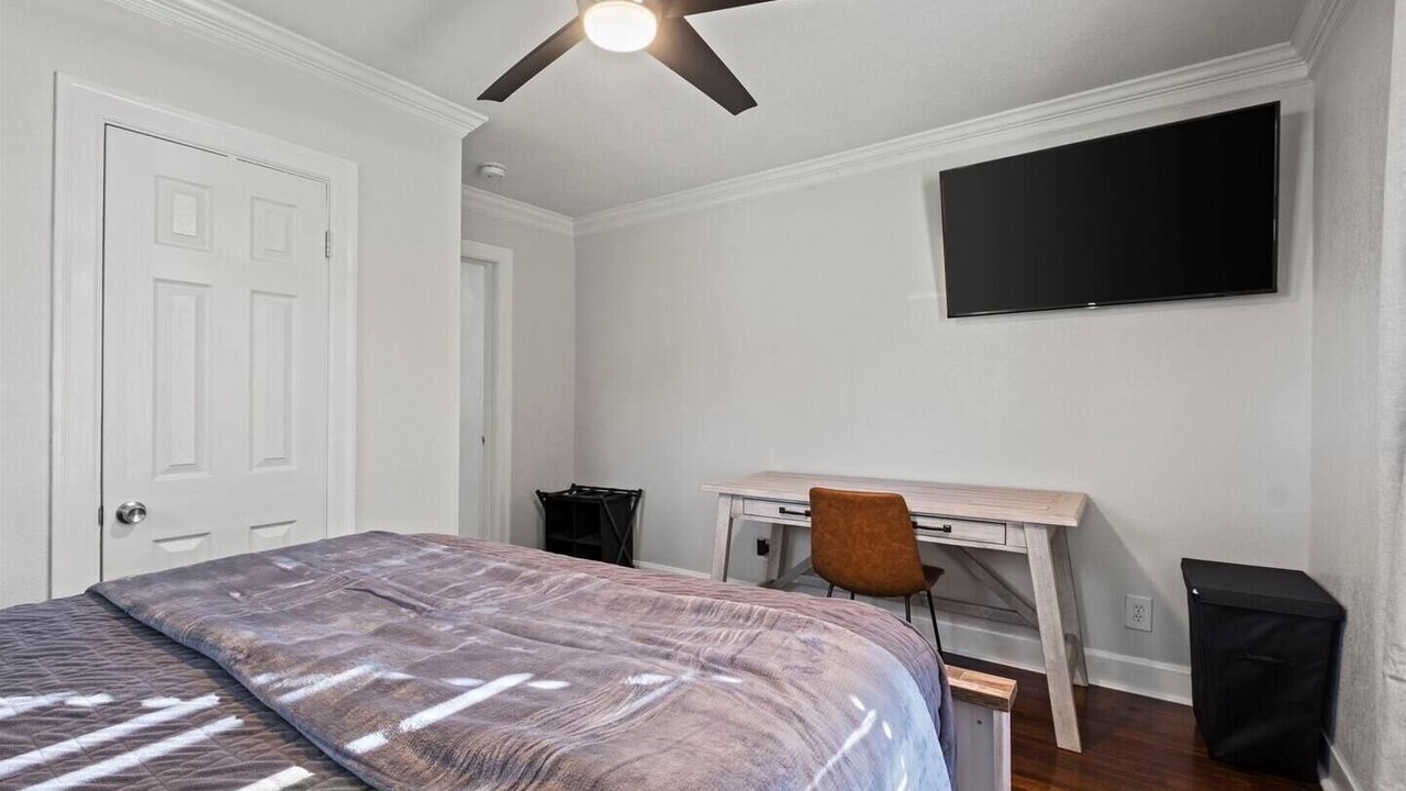 Photo of Bedroom in Overland Park