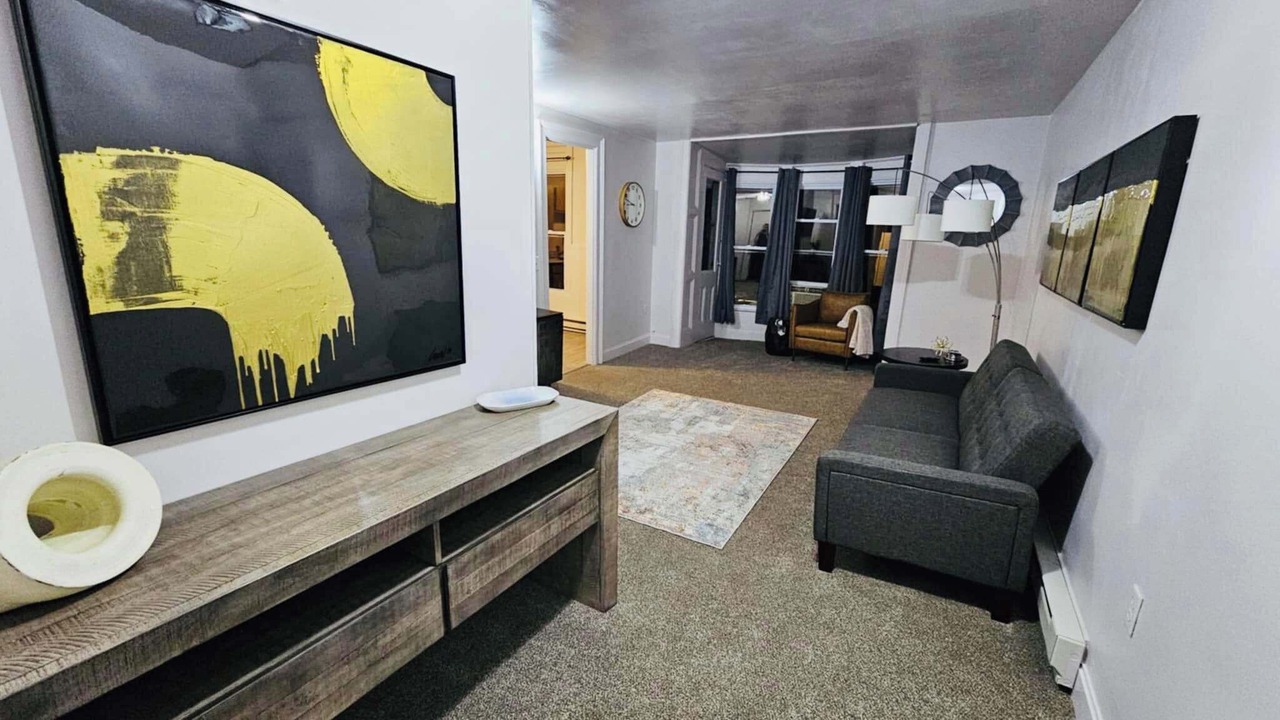 Photo of Livingroom in Wellsville