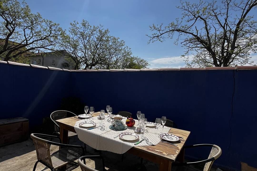 Photo of Outdoor in La Jetee