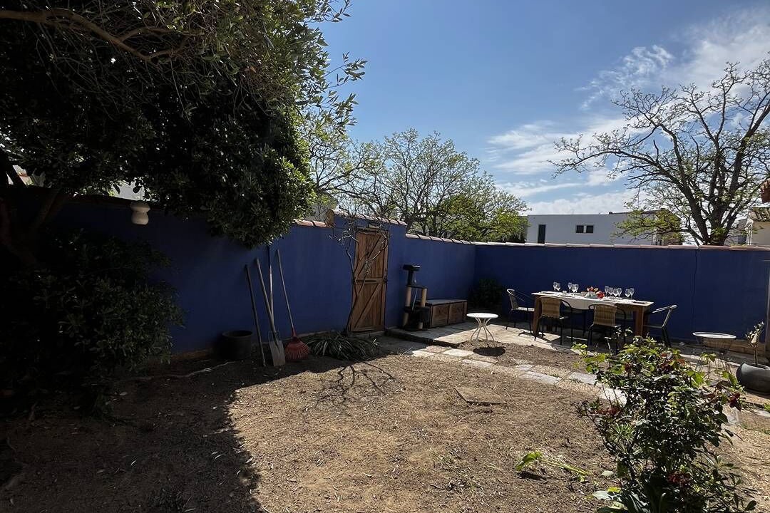 Photo of Outdoor in La Jetee