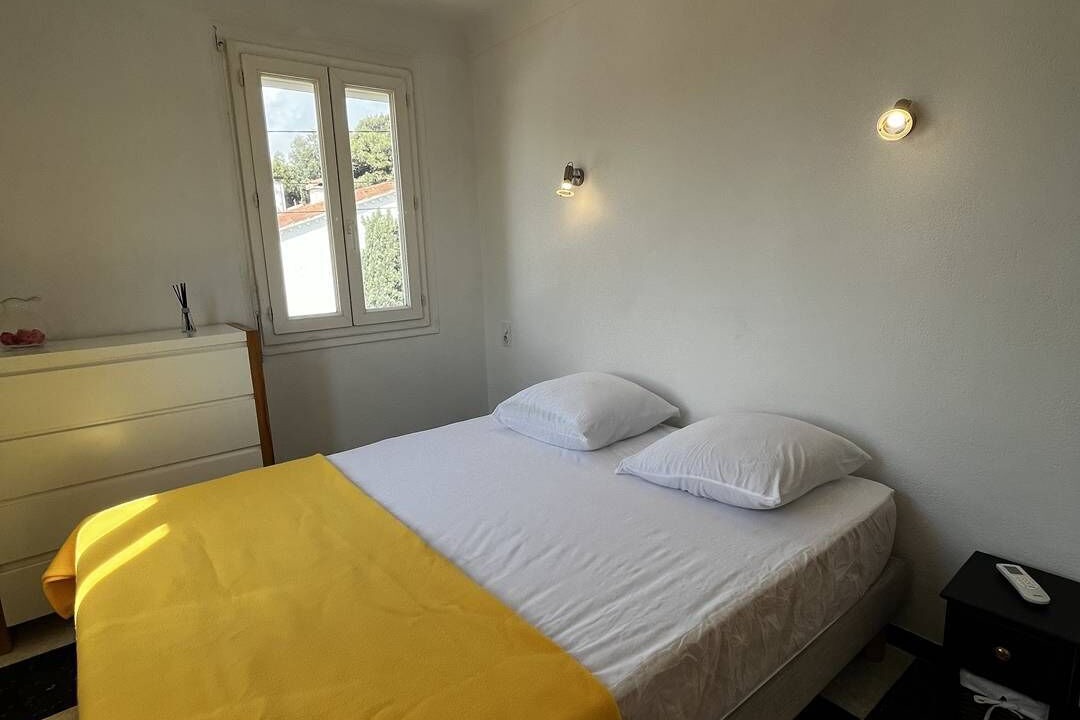 Photo of Bedroom in La Jetee