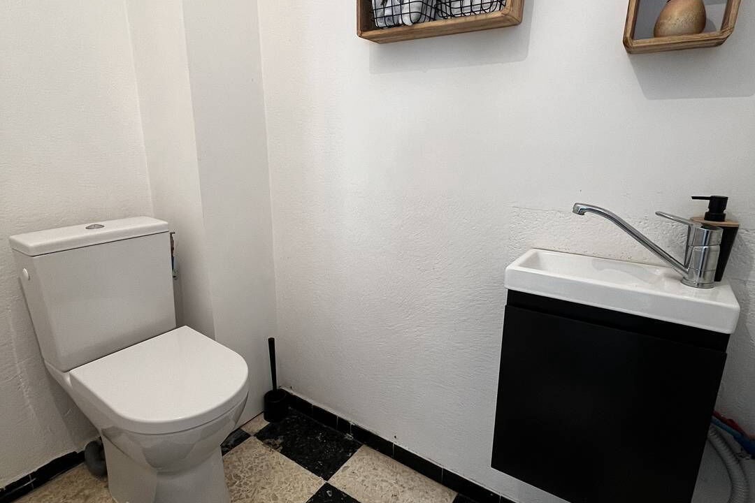 Photo of Bathroom in La Jetee