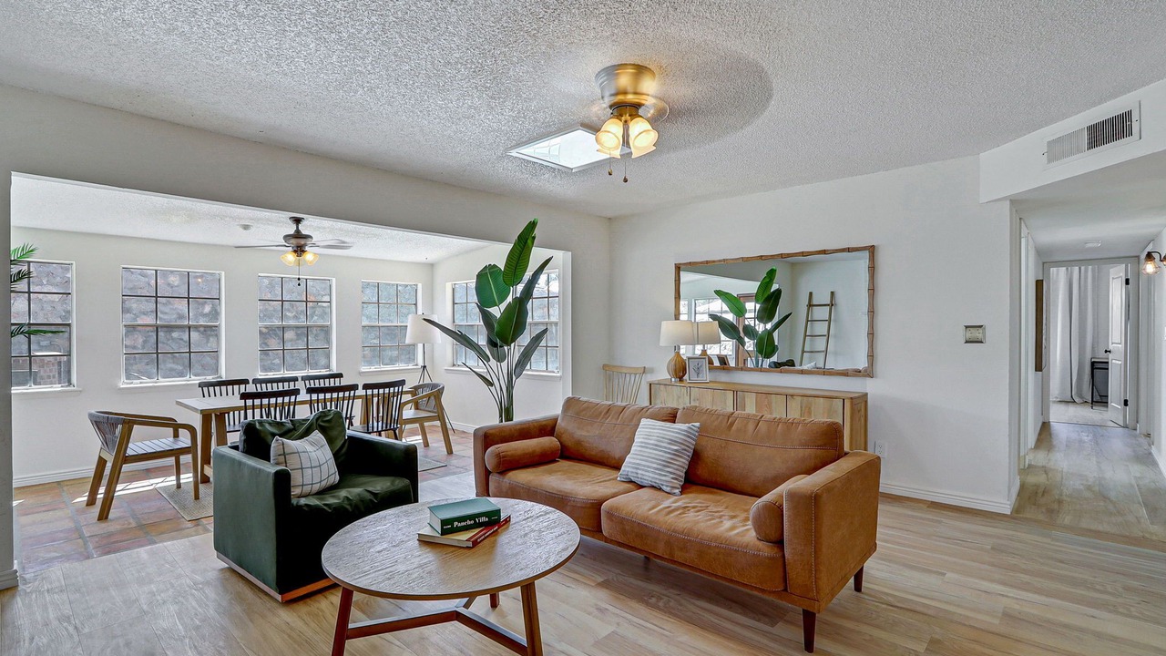 Photo of Livingroom in El Paso