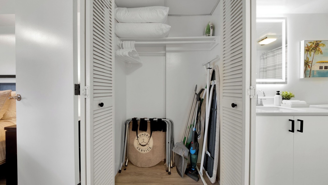 Photo of Others in Downtown Honolulu