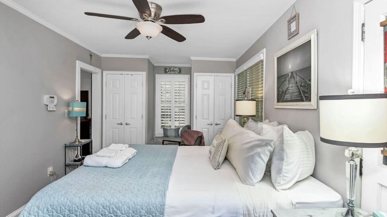 Photo of Bedroom in Rosewood