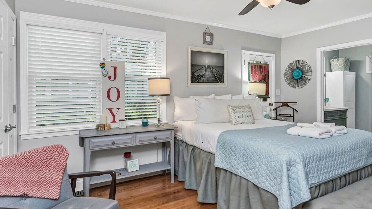 Photo of Bedroom in Rosewood