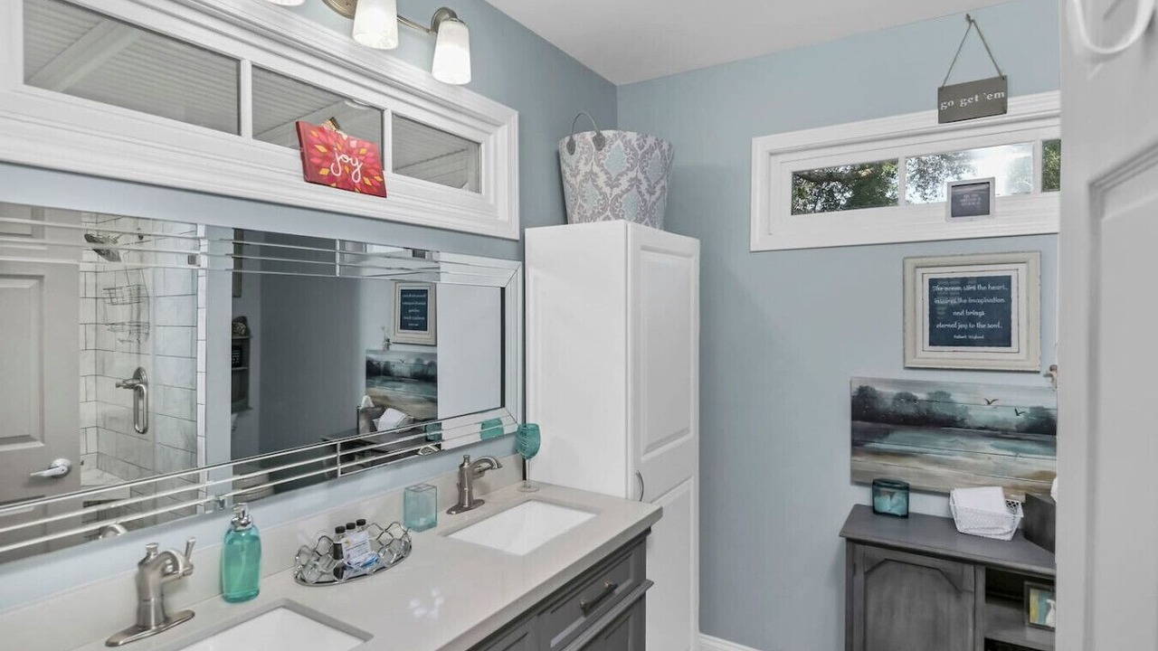 Photo of Bathroom in Rosewood