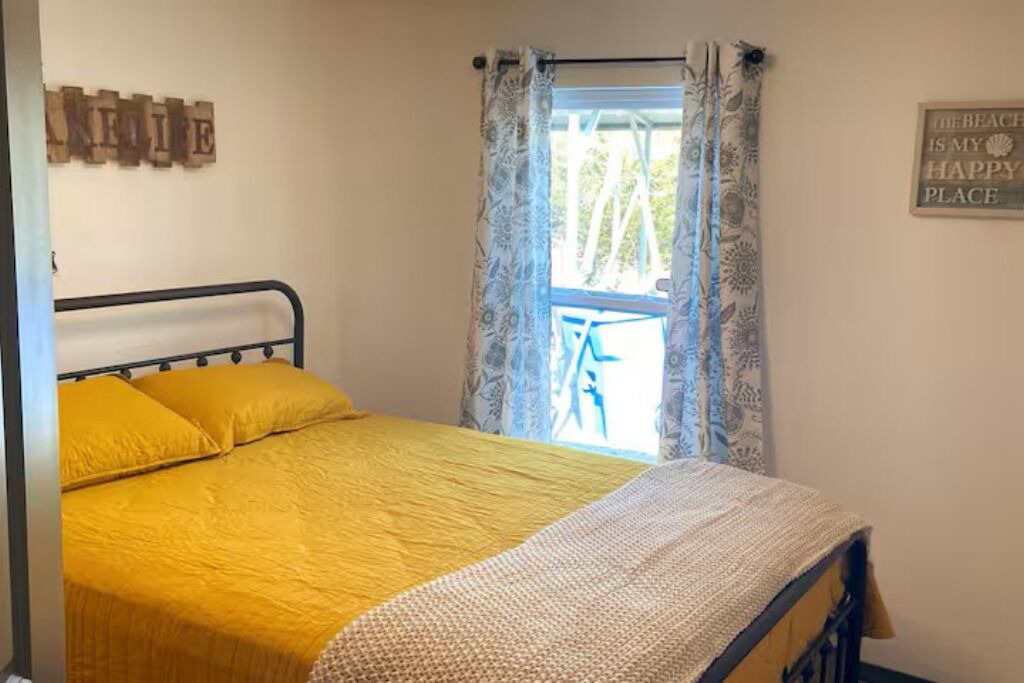 Photo of Bedroom in Canadian