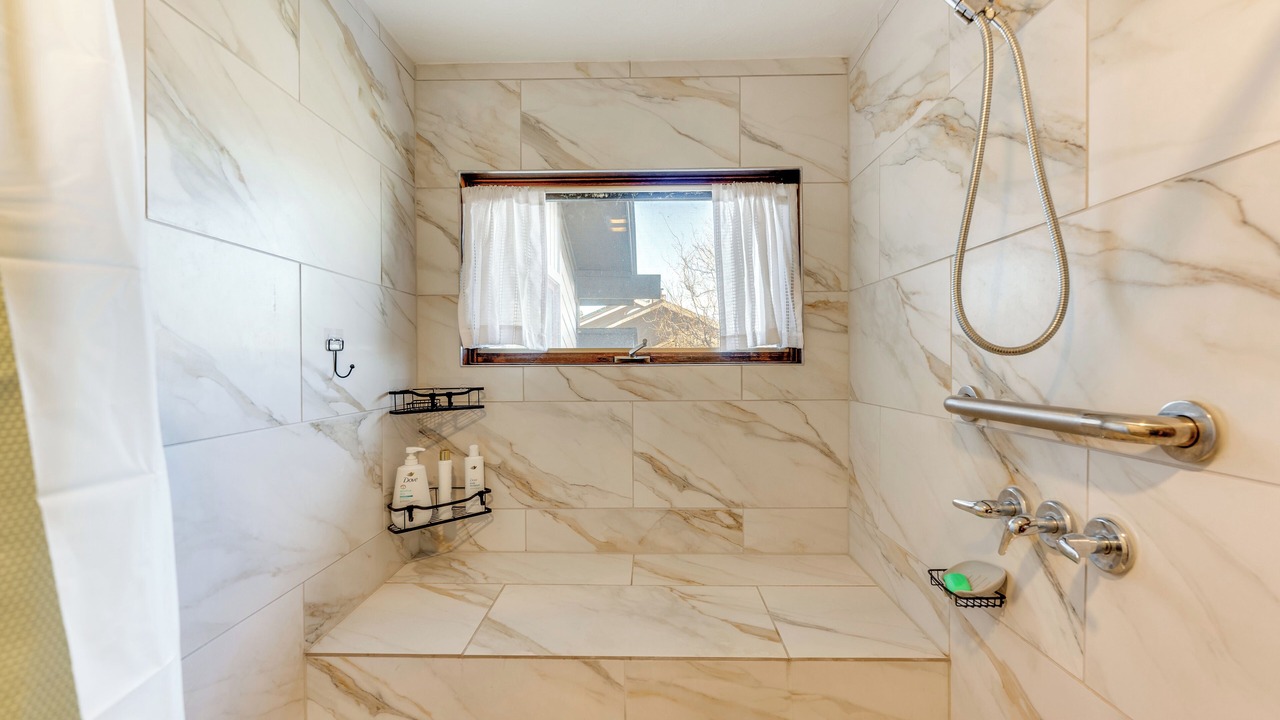 Photo of Bathroom in Arapahoe Ridge