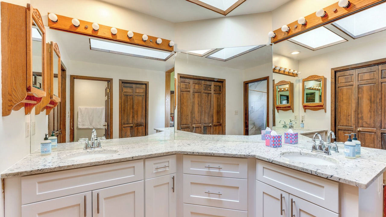 Photo of Bathroom in Arapahoe Ridge
