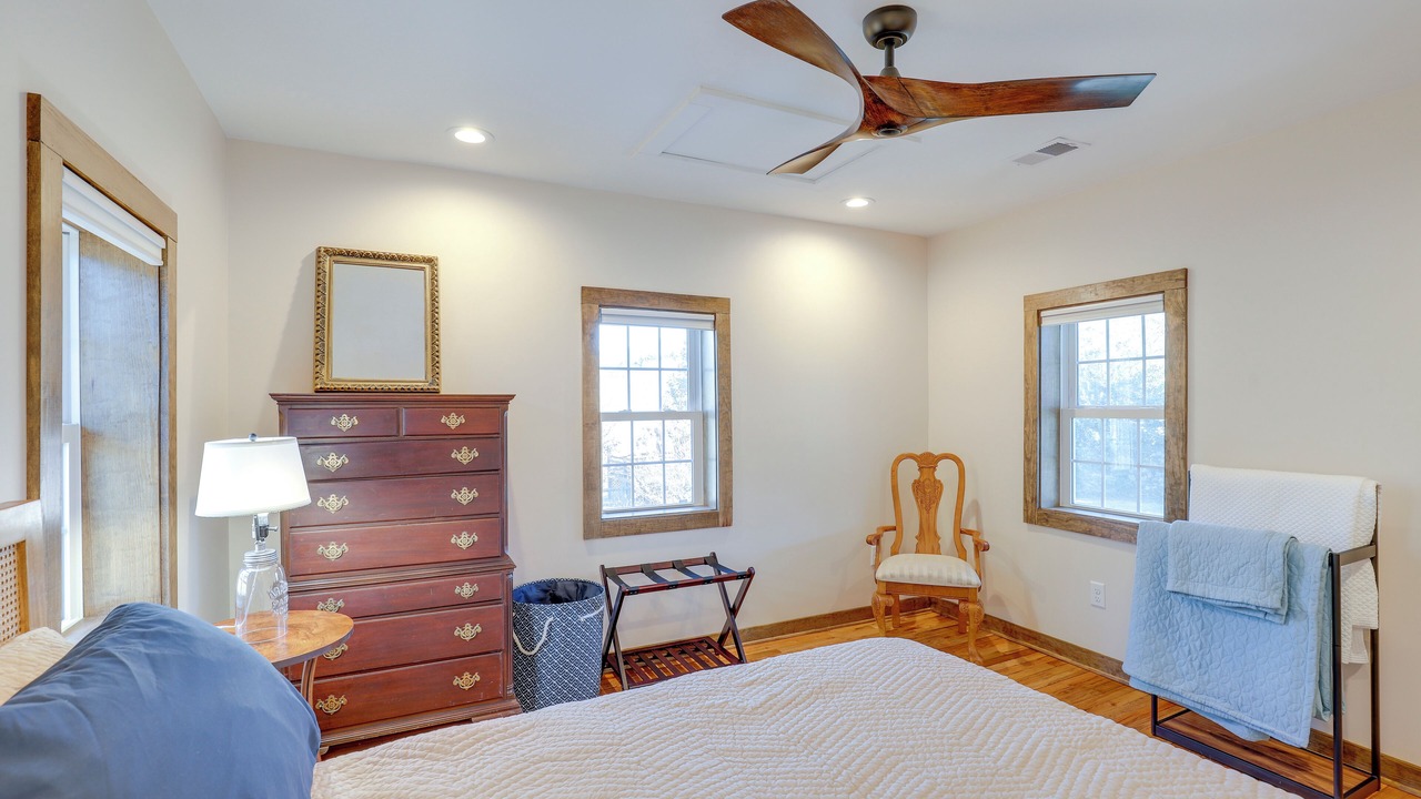 Photo of Bedroom in Hot Springs
