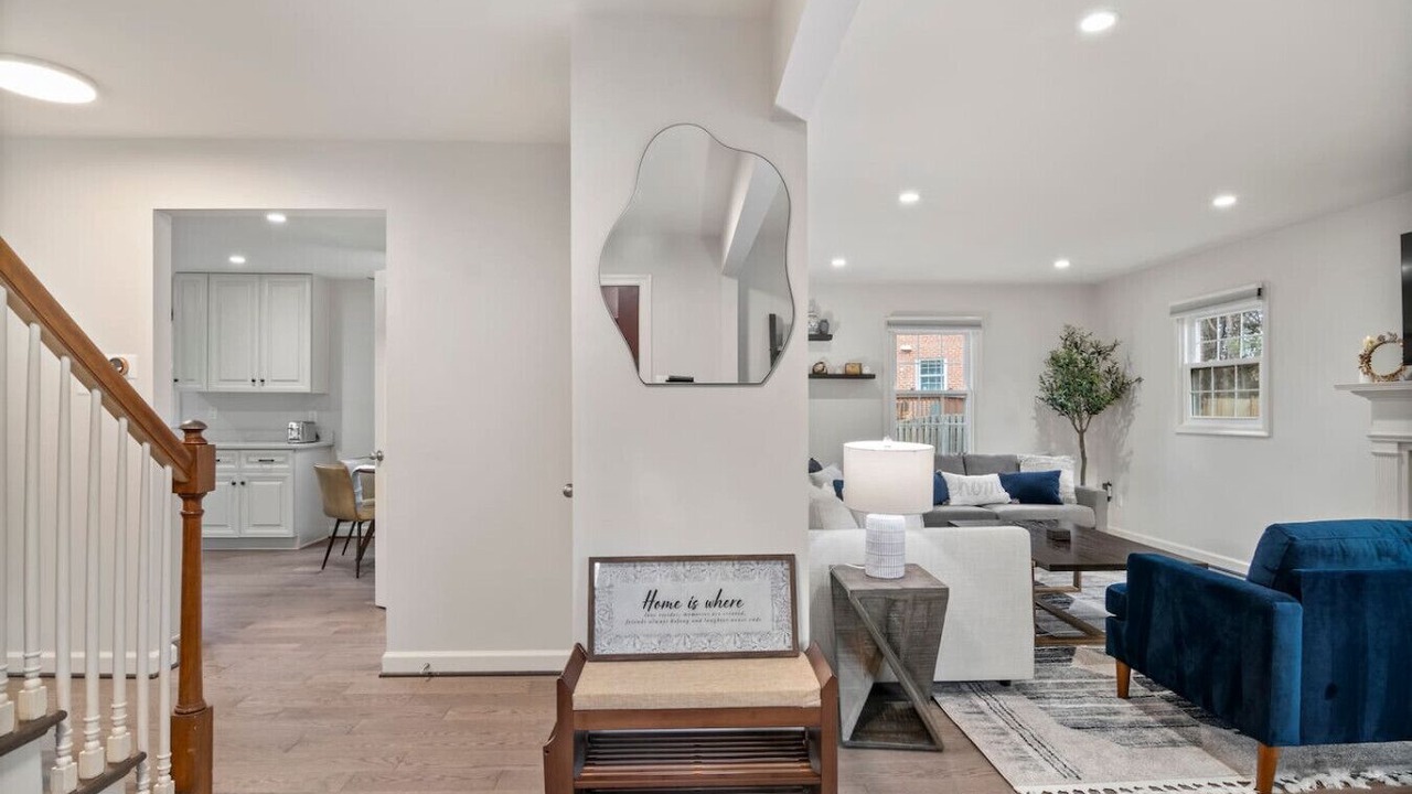 Photo of Livingroom in Bethesda