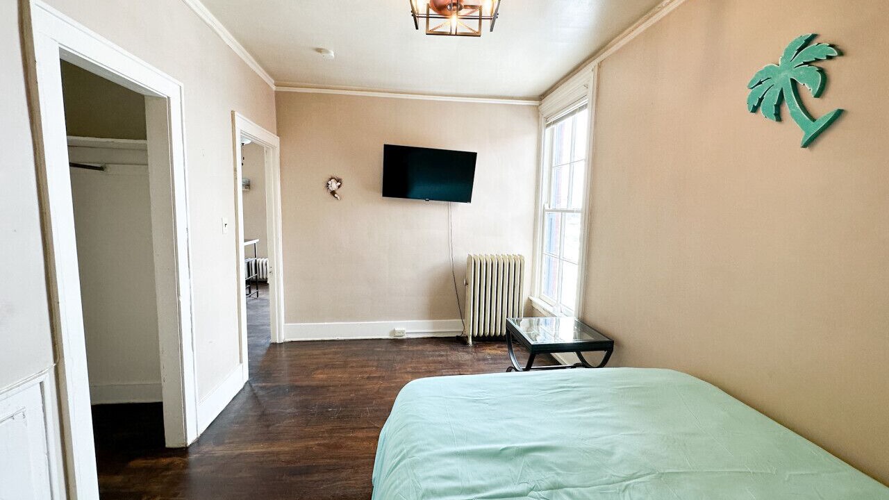 Photo of Bedroom in Bay City