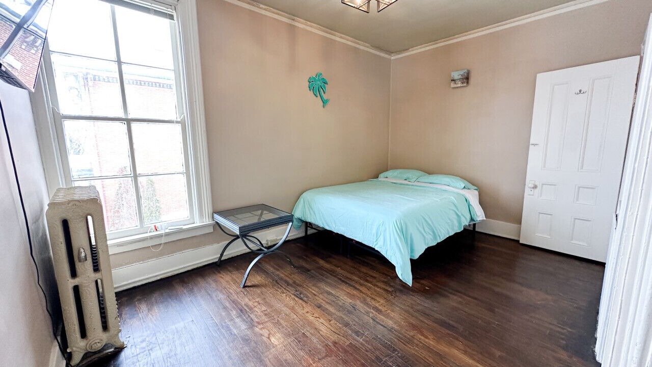 Photo of Bedroom in Bay City