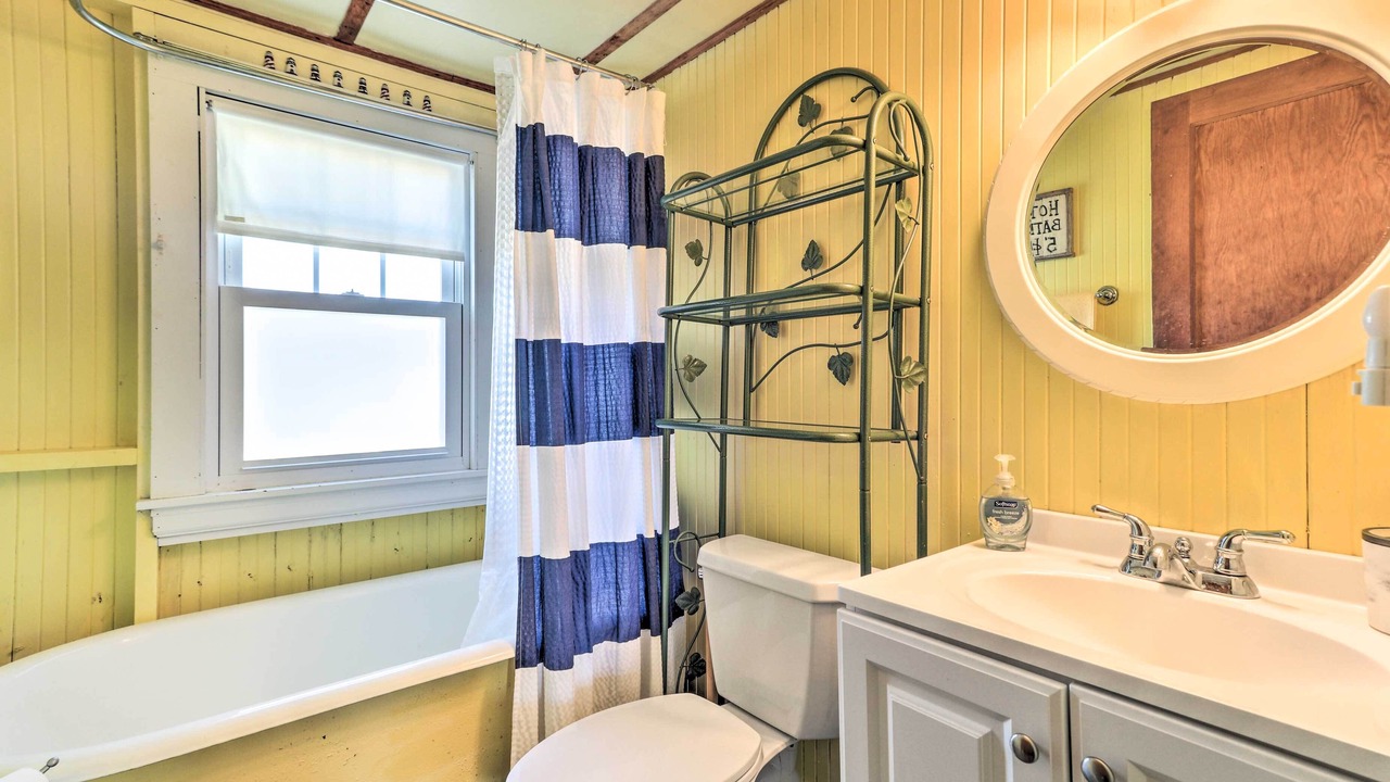 Photo of Bathroom in Old Lyme