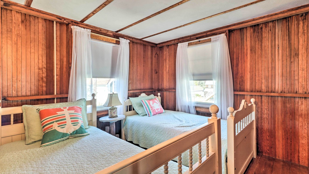 Photo of Bedroom in Old Lyme