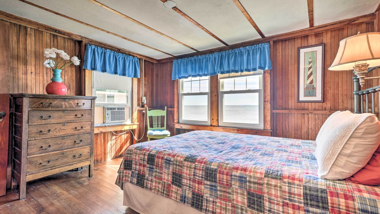 Photo of Bedroom in Old Lyme