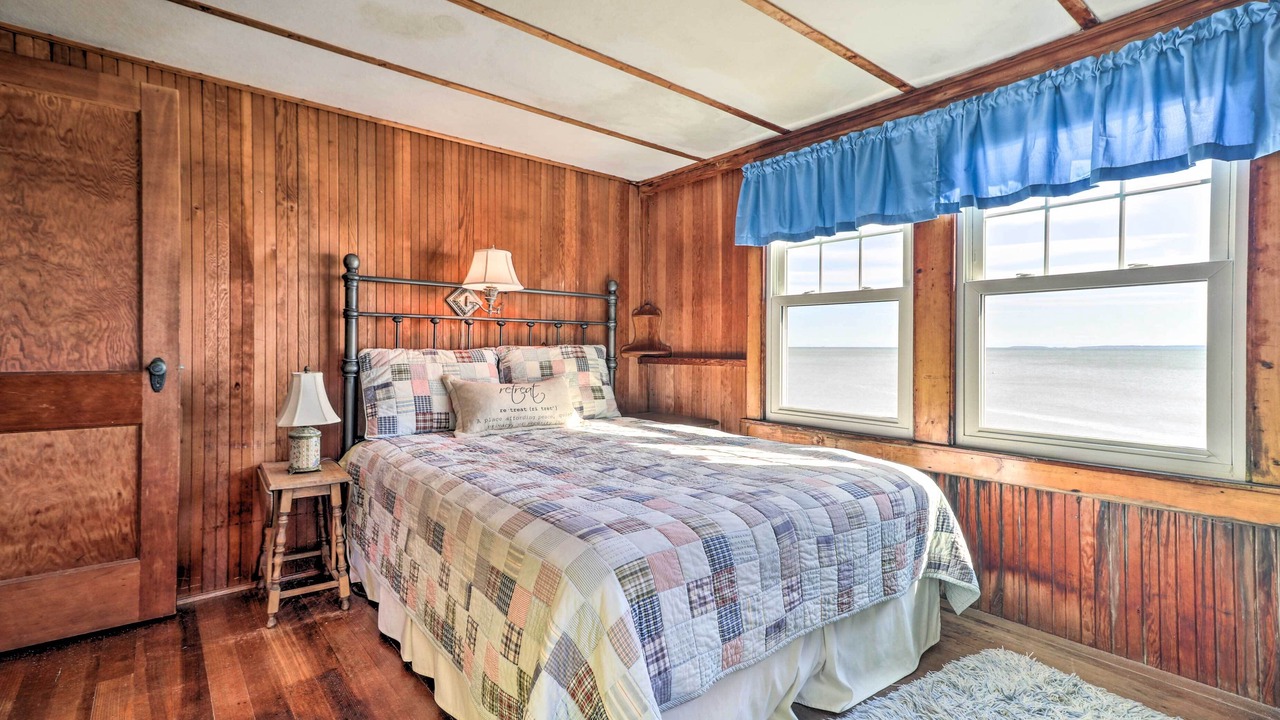 Photo of Bedroom in Old Lyme