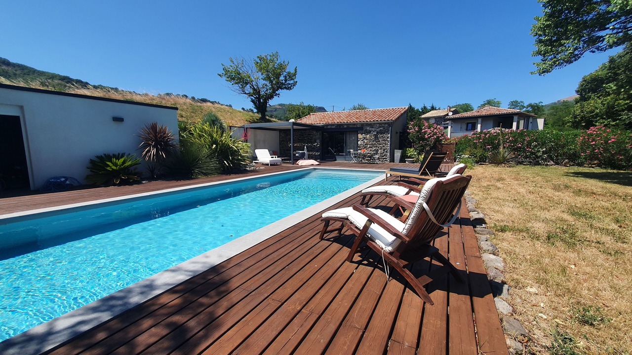 Photo of Outdoor in Saint-Vincent-de-Barres