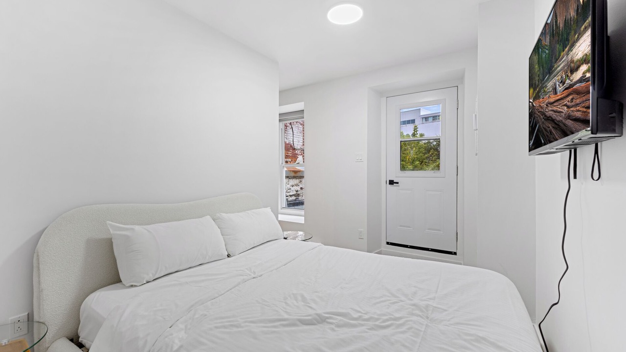 Photo of Bedroom in Quartier des Spectacles