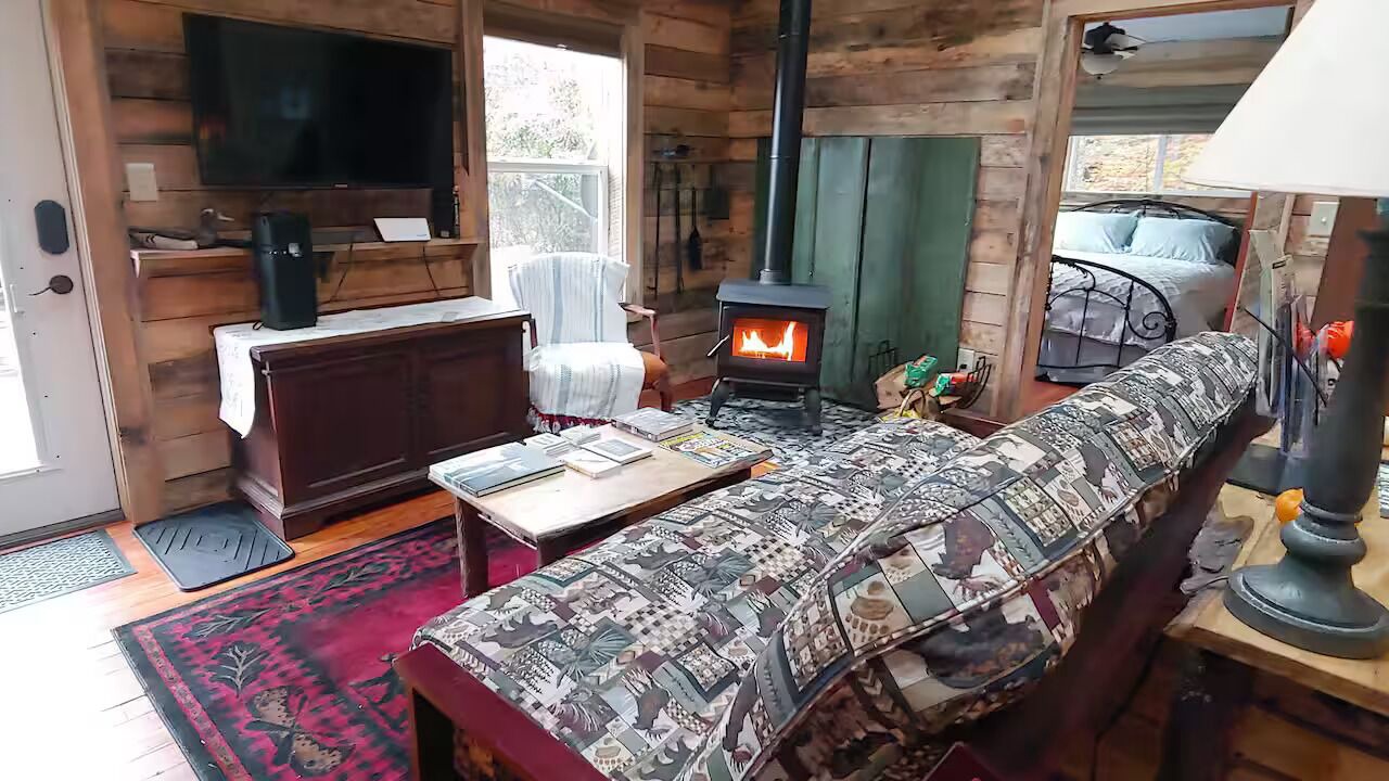 Photo of Bedroom in Stony Creek
