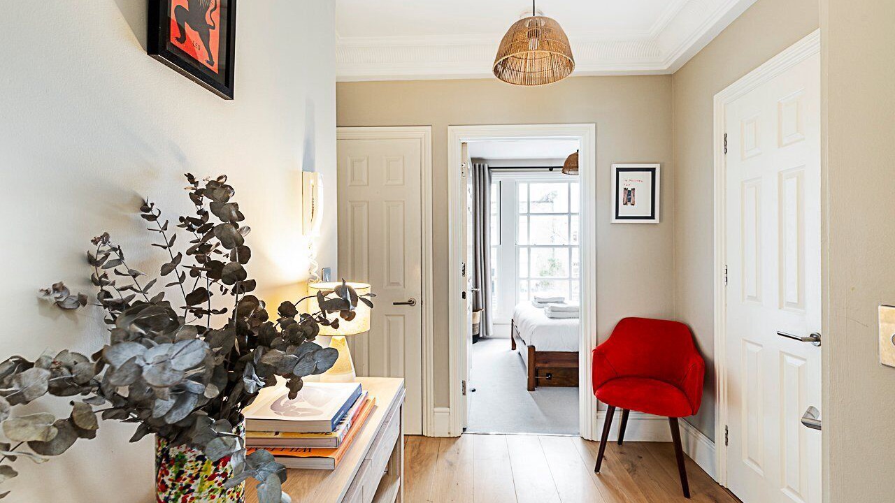 Photo of Others in De Beauvoir