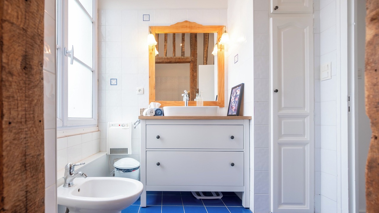 Photo of Bathroom in Chateaubourg