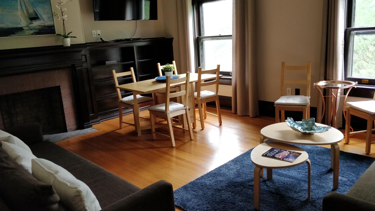 Photo of Livingroom in Central West End