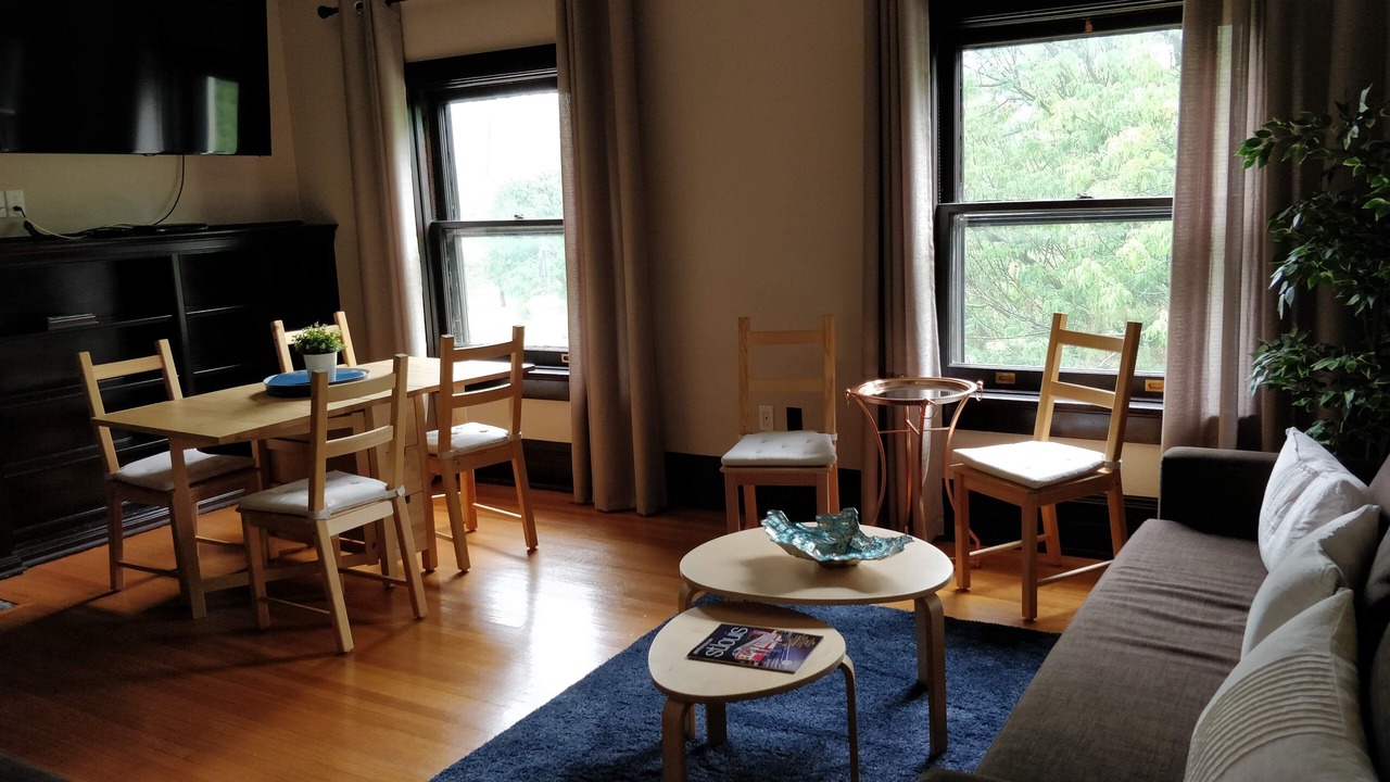 Photo of Livingroom in Central West End