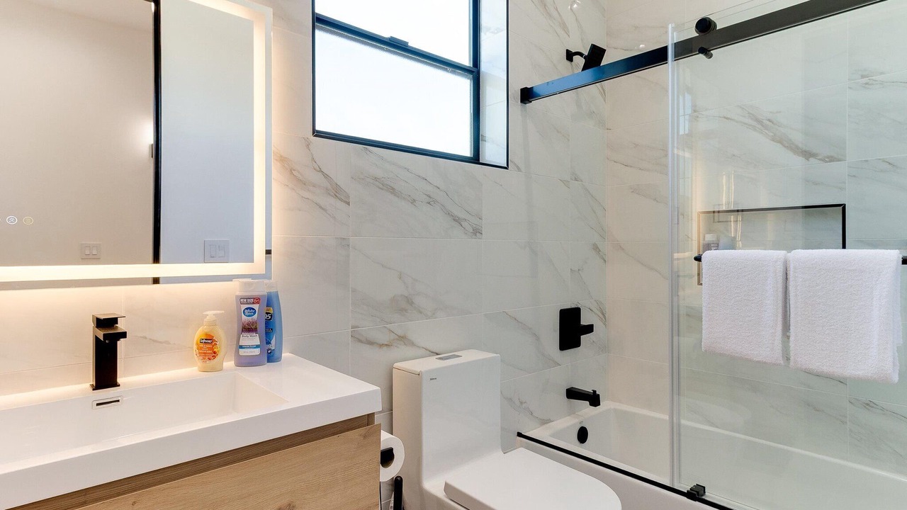 Photo of Bathroom in Los Angeles