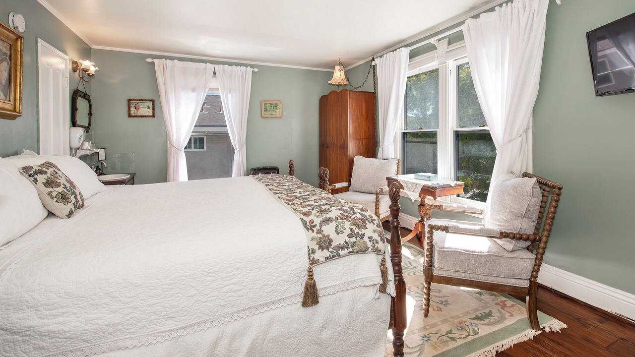 Photo of Bedroom in Oak Park