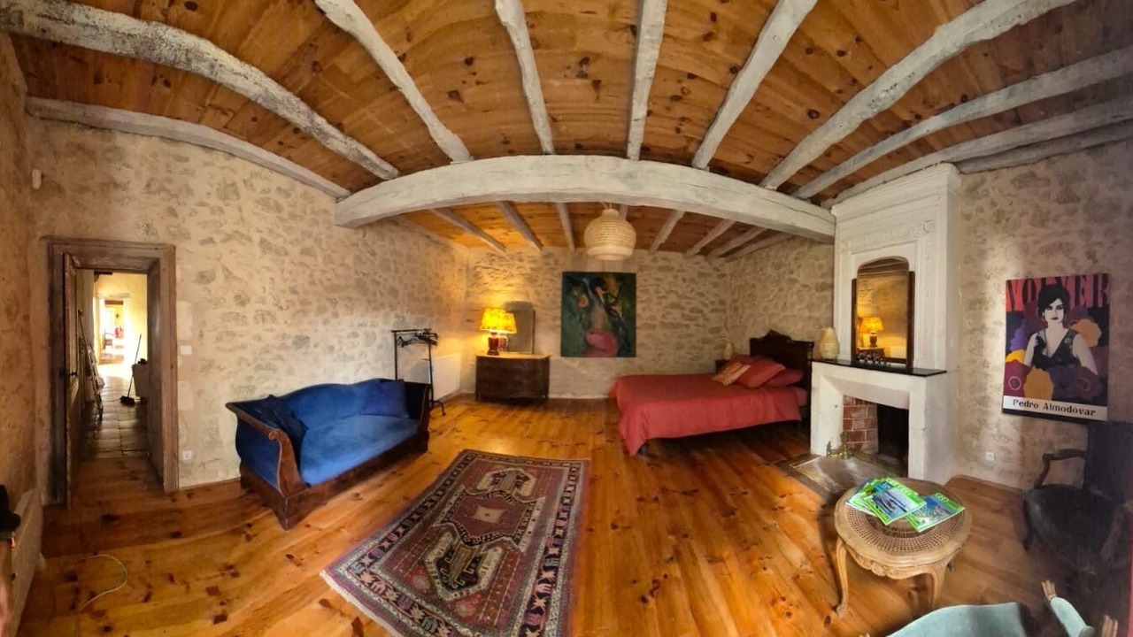 Photo of Others in Ladaux