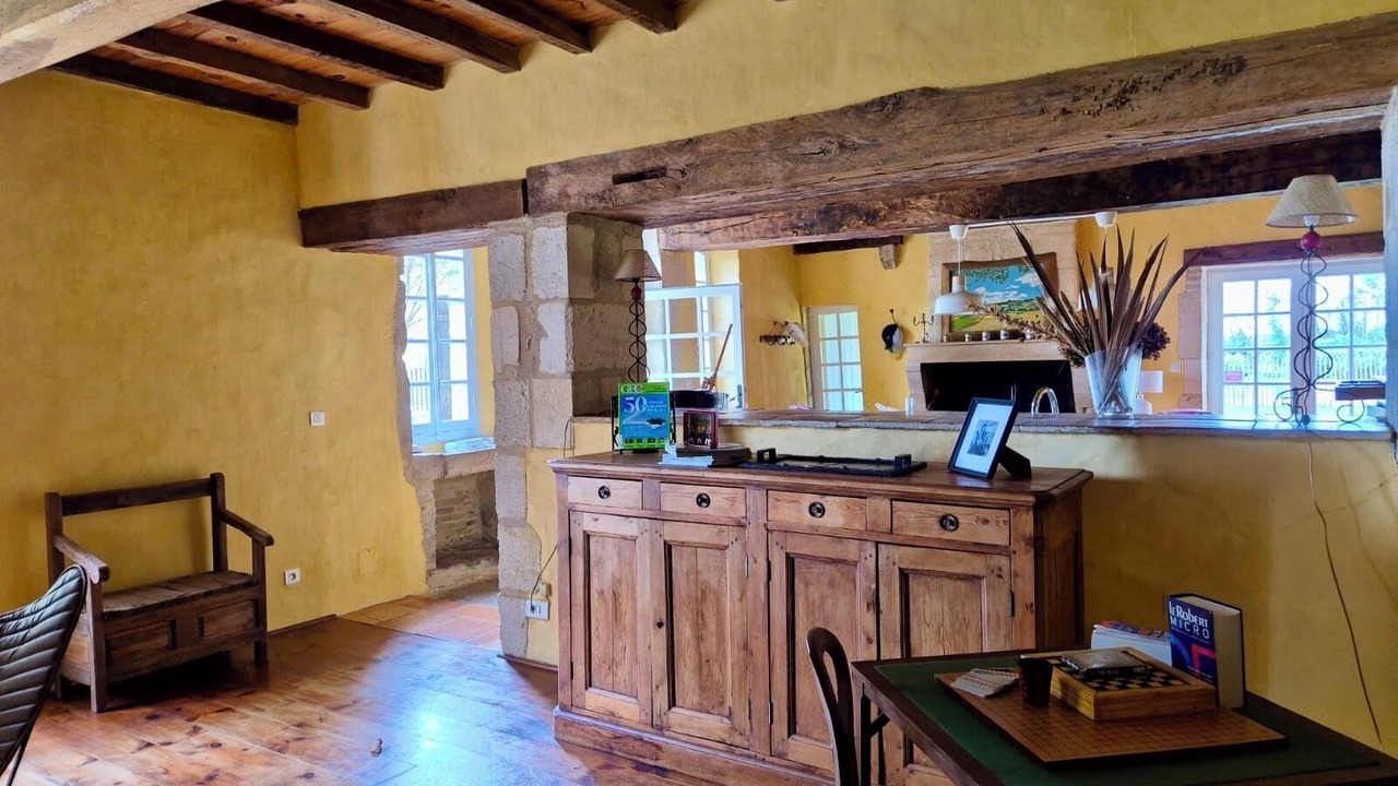 Photo of Others in Ladaux