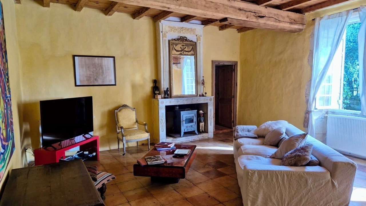 Photo of Livingroom in Ladaux