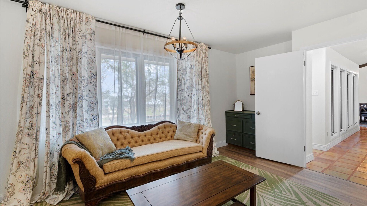 Photo of Livingroom in Seguin