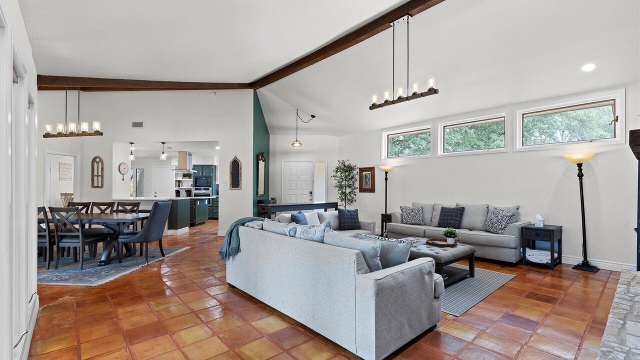 Photo of Livingroom in Seguin