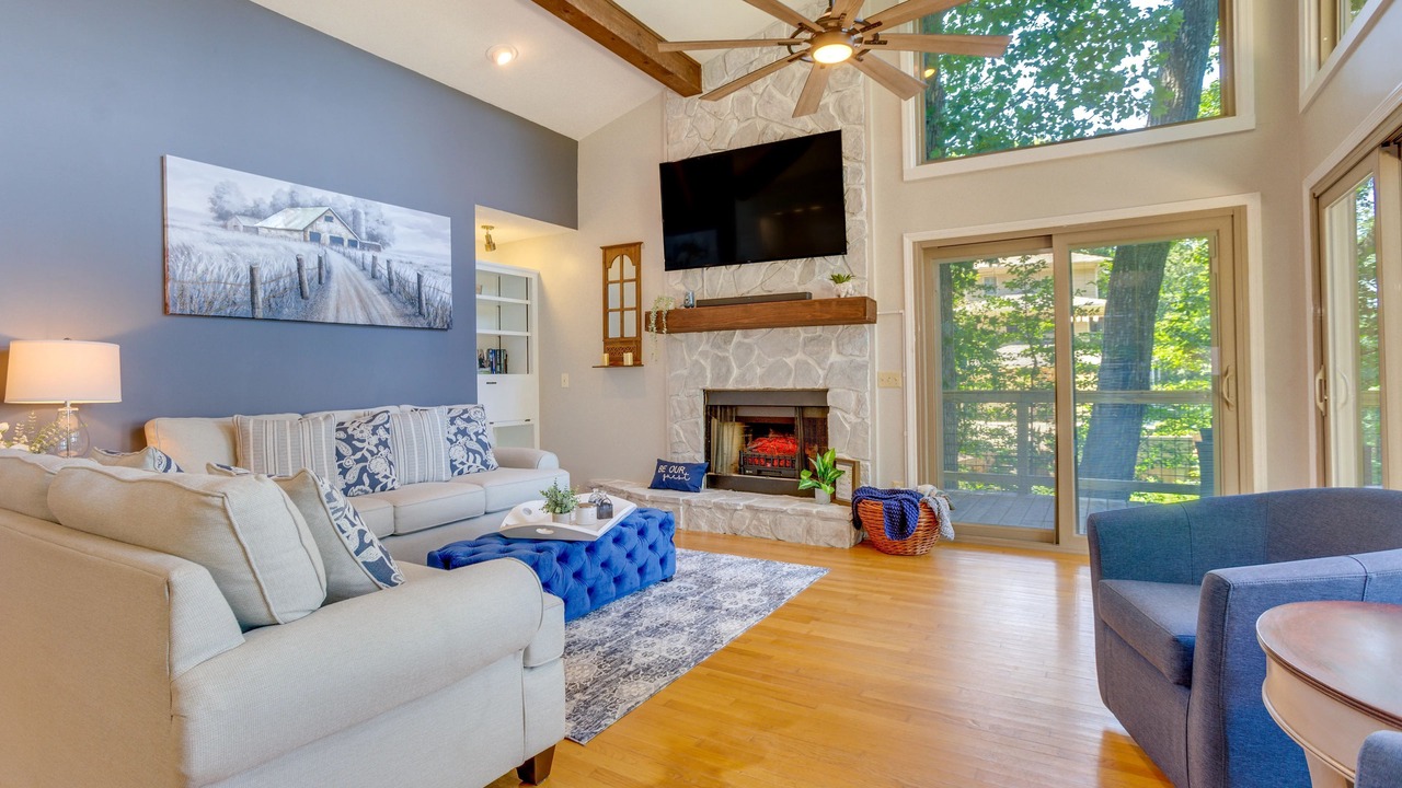 Photo of Livingroom in Tate