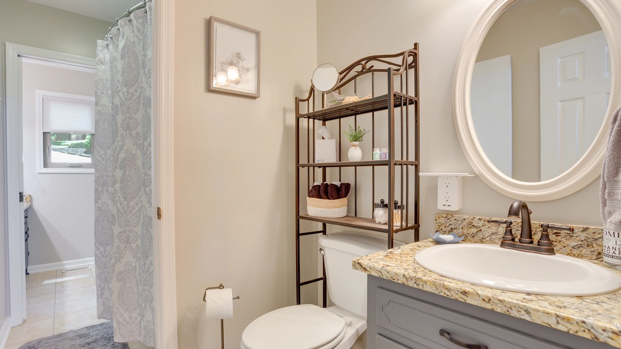 Photo of Bathroom in Tate