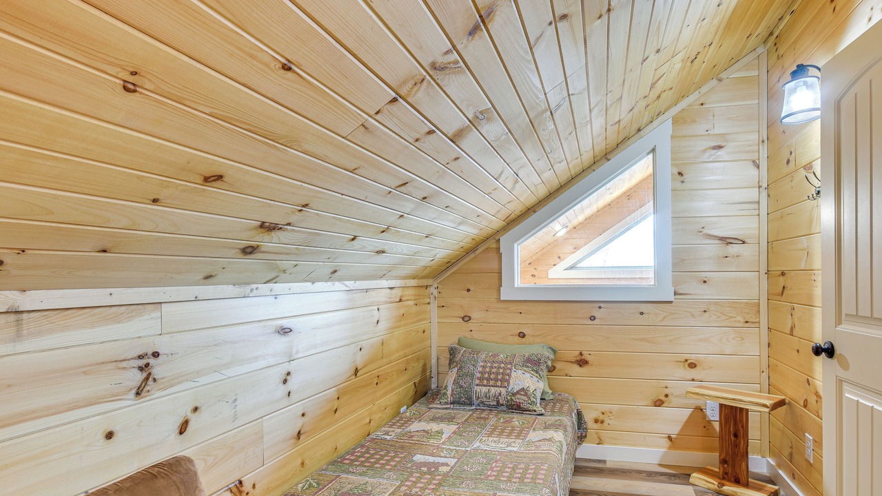 Photo of Bedroom in Richland