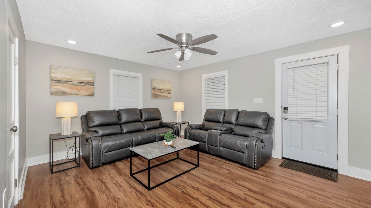 Photo of Livingroom in Huntsville