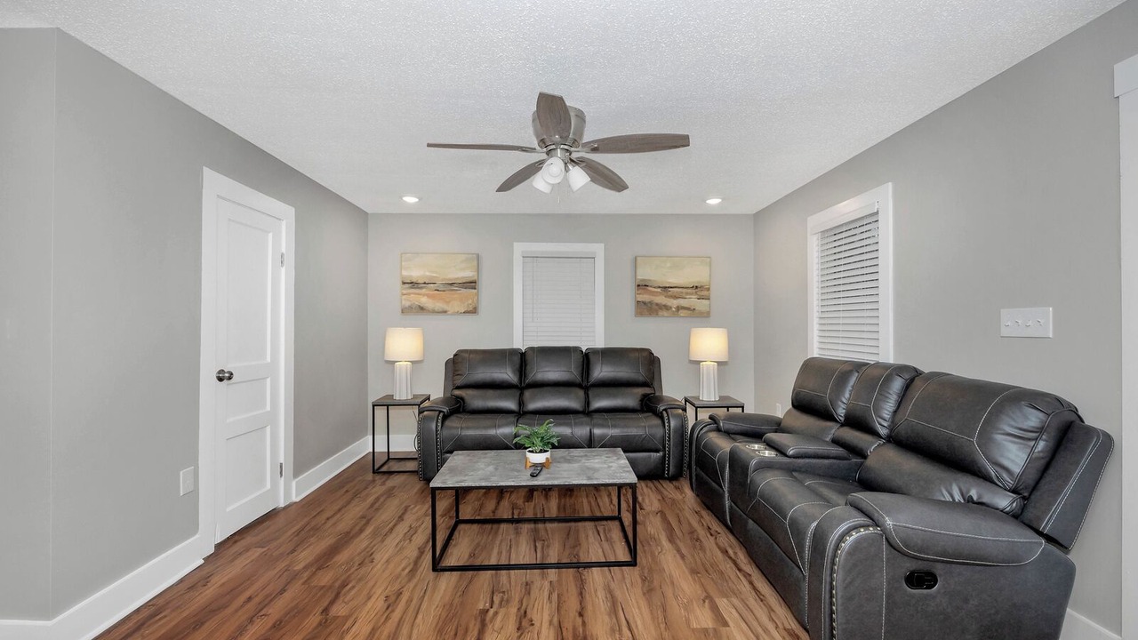 Photo of Livingroom in Huntsville