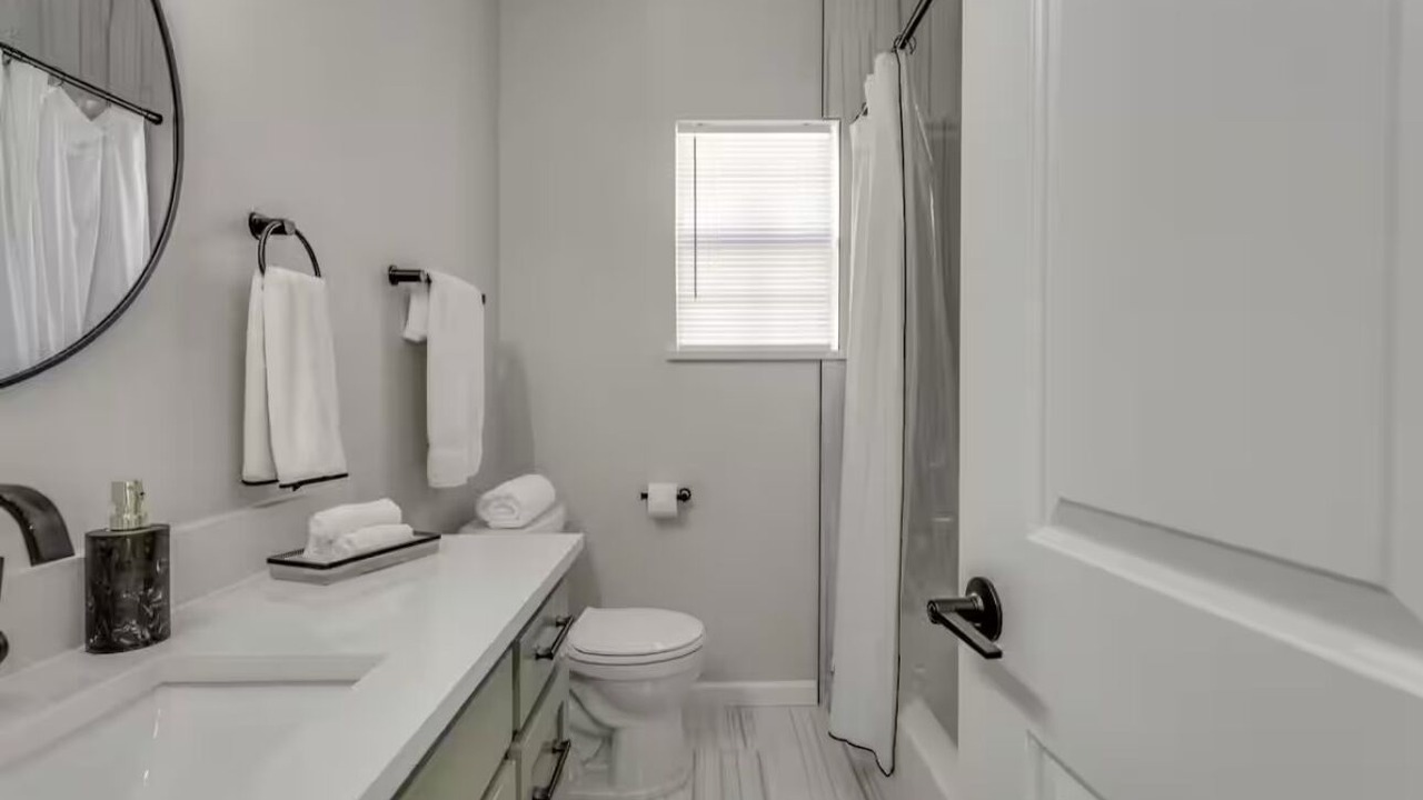 Photo of Bathroom in Central Oklahoma City