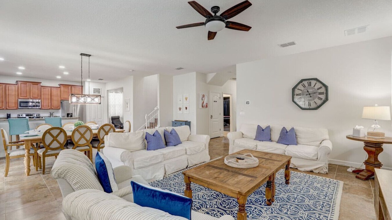 Photo of Livingroom in Davenport