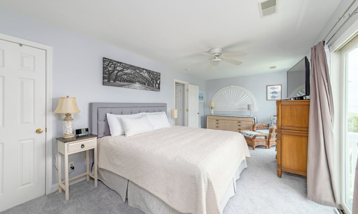 Photo of Bedroom in Oceanmarsh Subdivision