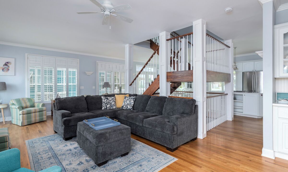 Photo of Livingroom in Oceanmarsh Subdivision