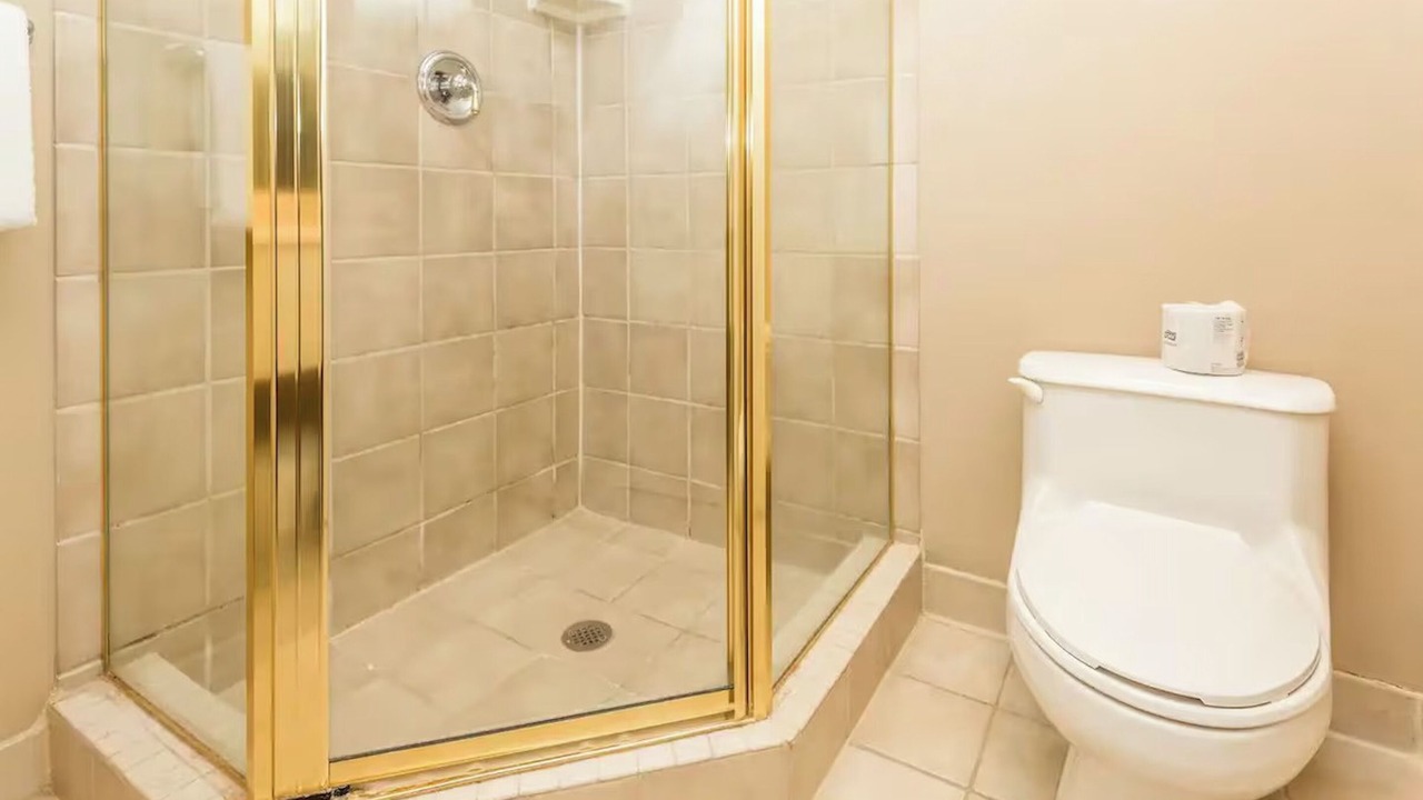 Photo of Bathroom in Oro-Medonte