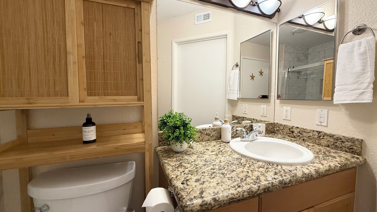 Photo of Bathroom in Sherman Oaks
