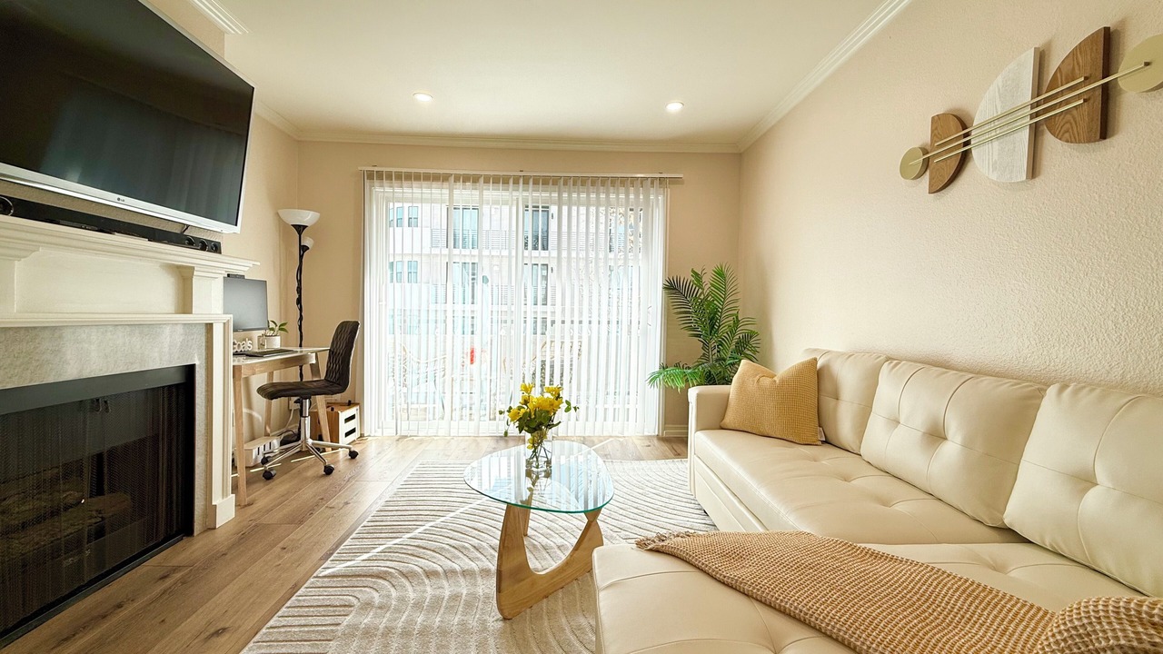 Photo of Livingroom in Sherman Oaks