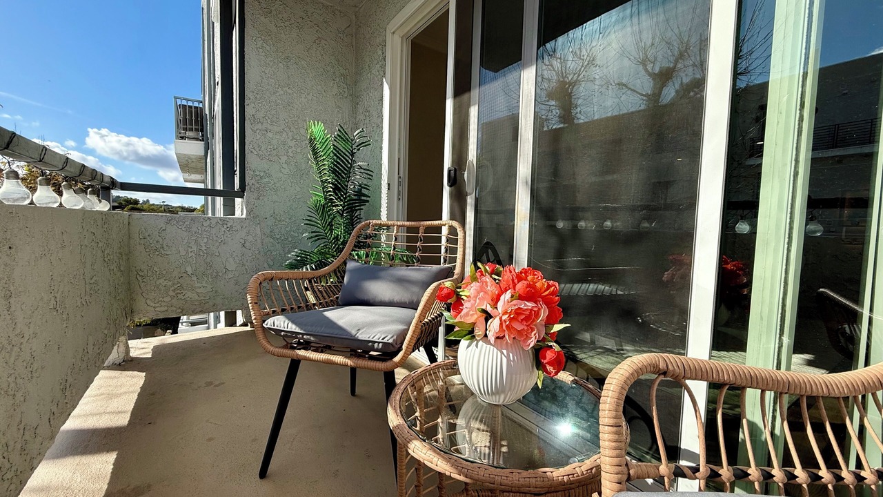 Photo of Patio Balcony in Sherman Oaks