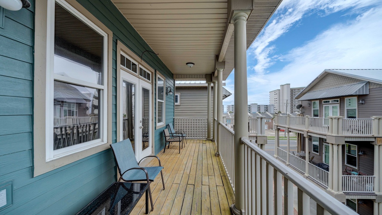 Photo of Patio Balcony in Crescent Beach